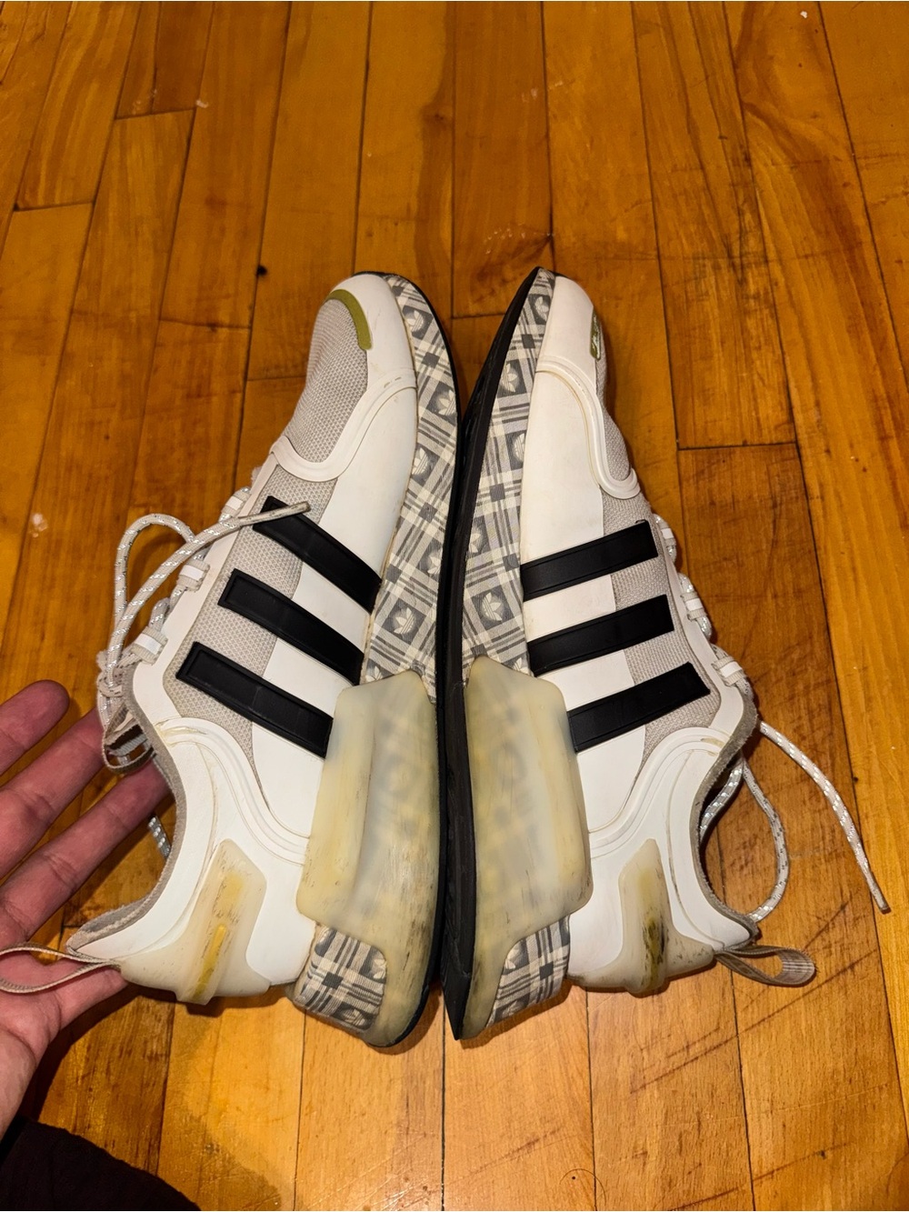 adidas White Sneakers with Black Stripes and Gray Patterned Midsole